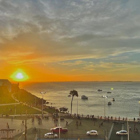 Apartamento No Farol Da Barra. Vista Deslumbrante Para O Mar! No Circuito Do Carnaval. Ao Lado Do Porto Da Barra ! サルバドール エクステリア 写真