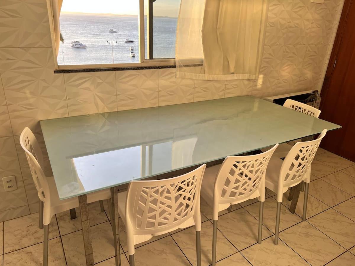 Apartamento No Farol Da Barra. Vista Deslumbrante Para O Mar! No Circuito Do Carnaval. Ao Lado Do Porto Da Barra ! サルバドール エクステリア 写真